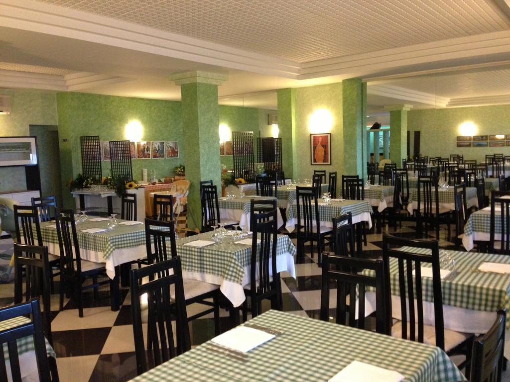 Hotel Ristorante Stellato Trebisacce Exteriér fotografie