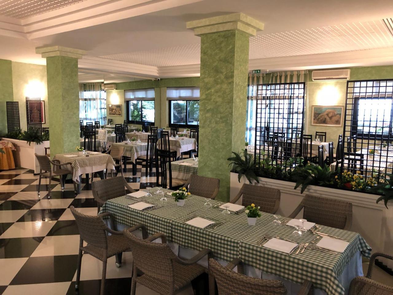 Hotel Ristorante Stellato Trebisacce Exteriér fotografie